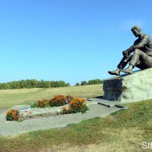 Памятник В.М. Шукшину на горе ПикетПамятник В.М. Шукшину на горе Пикет