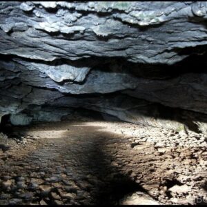 Майская пещераМайская пещера